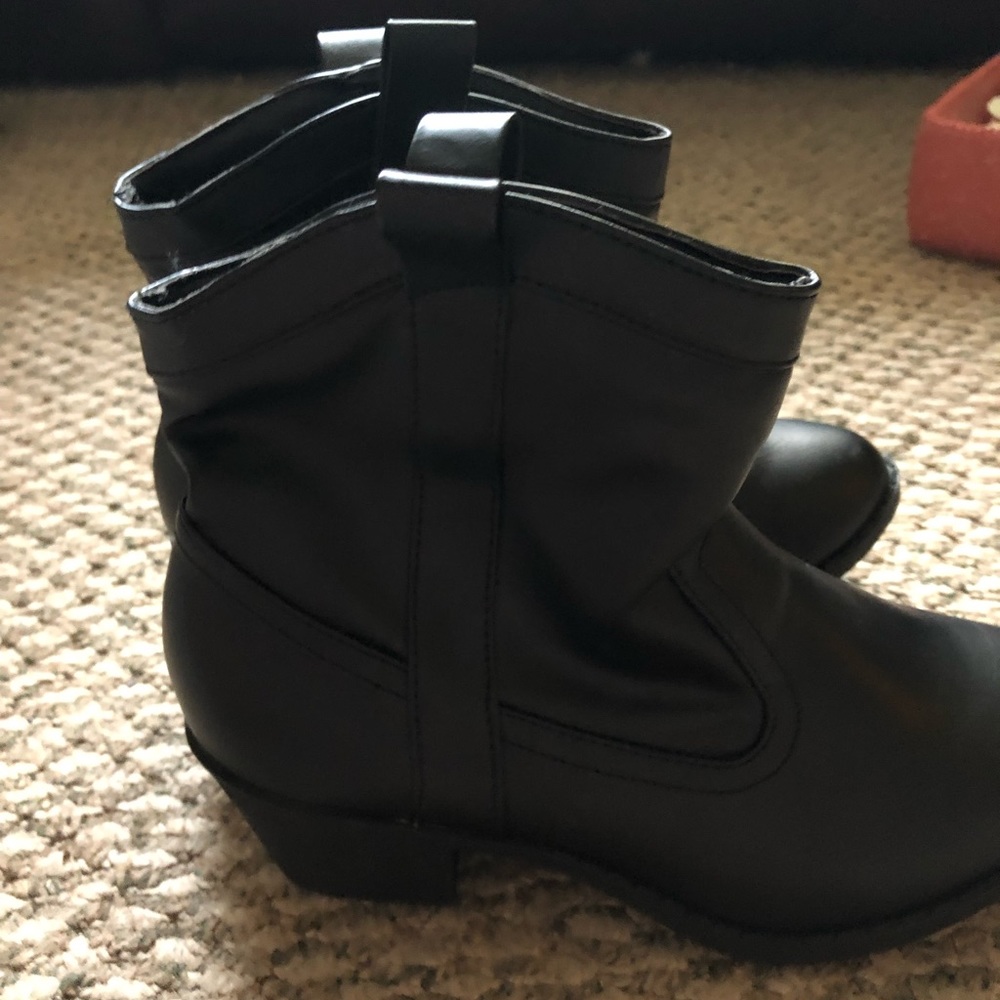 Black boots